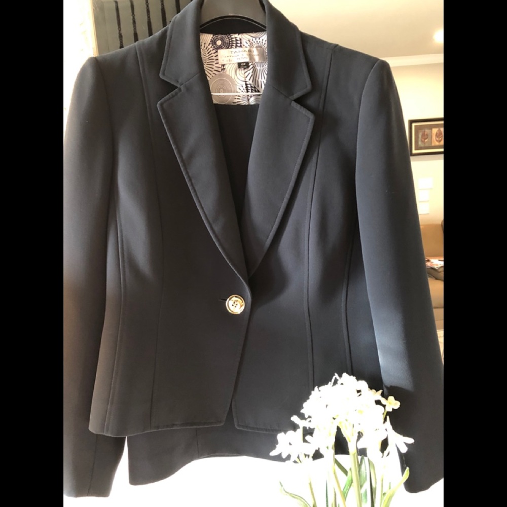Empowering dark navy blue business suit.